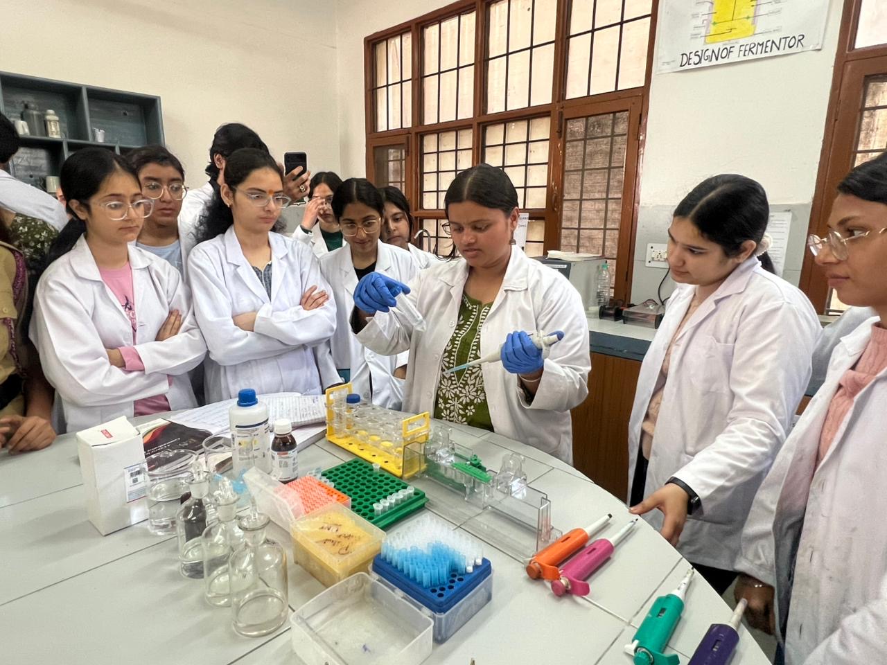 Students performing Proteomics techniques — hands-on session during the Basic Bio-Techniques Workshop (Feb 2026).